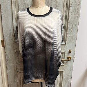 Tahari top